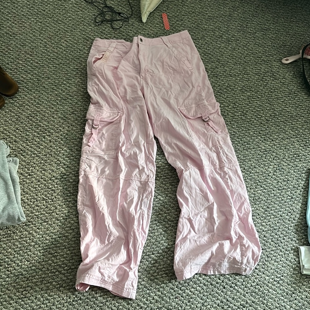 american eagle pink cargo pants